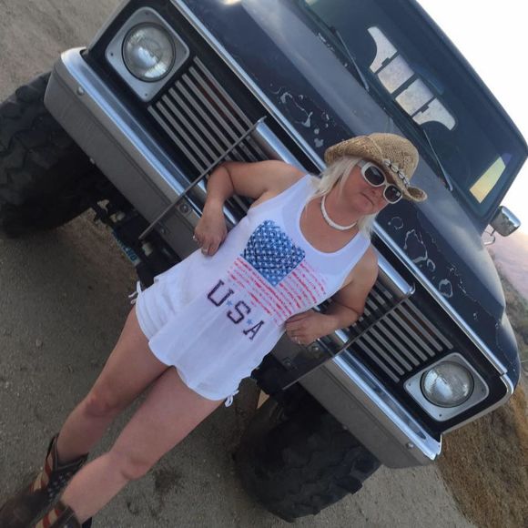 Meet your Posher, Michele - Picture 1 of 1